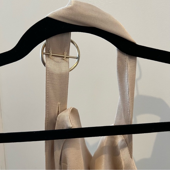 ASOS DESIGN halter drape detail midi dress with buckle in textured satin crepe - Picture 7 of 12